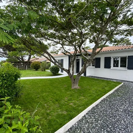 Villa Launa *